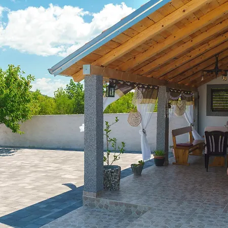 Casa Rural M&m By Suitesliving *